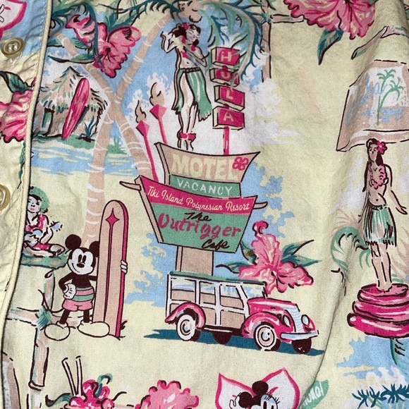 Disney women’s medium 8 10 Shirt button up Hawaiian Print yellow Mickey Minnie - Picture 5 of 8